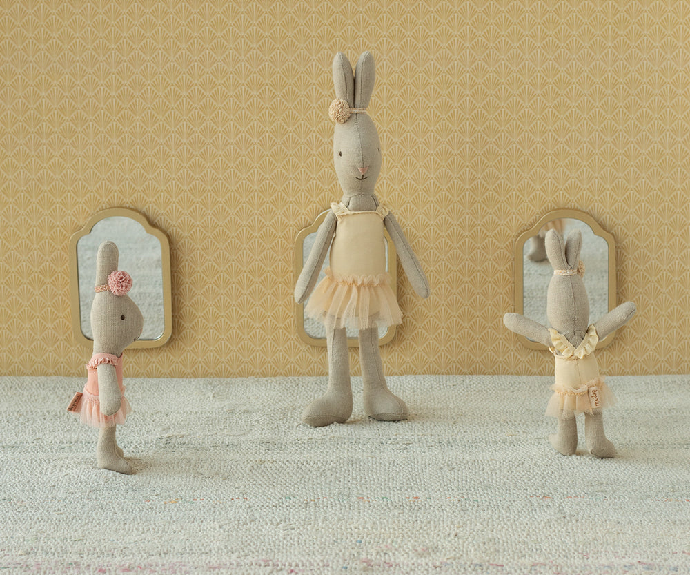 Maileg Rabbit Size 1, Classic - Ballet Suit and Skirt Cream image 1