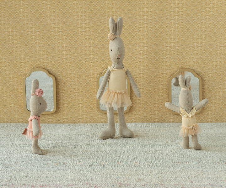 Maileg Rabbit Size 1, Classic - Ballet Suit and Skirt Cream image 1