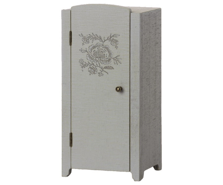 Maileg Miniature Closets image 4