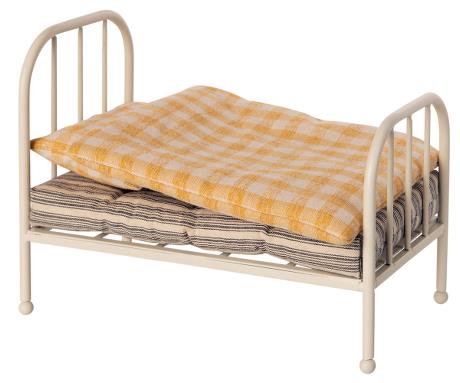 Maileg Vintage Teddy Bed image 0