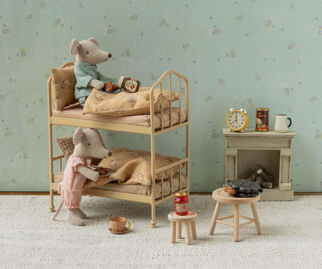 Maileg Fireplace, Mouse - Off white