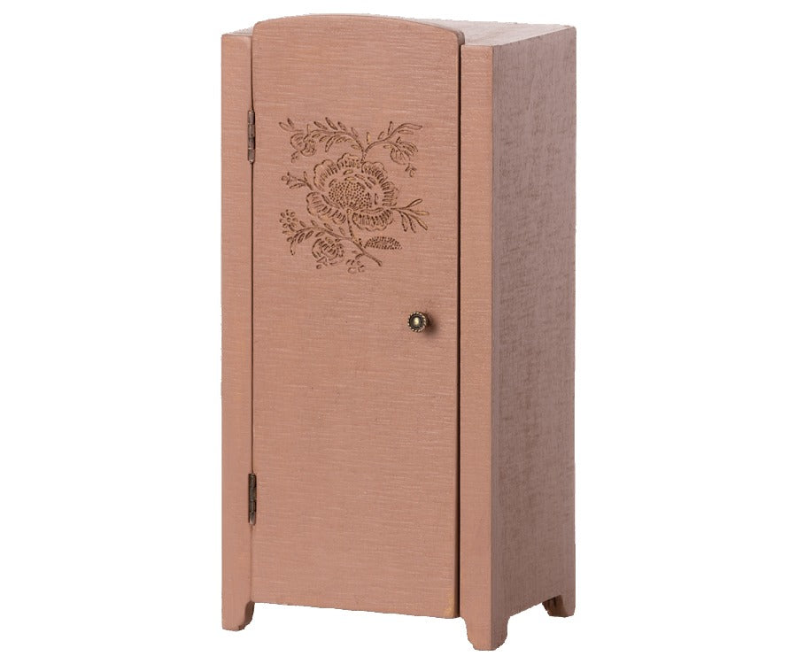 Maileg Miniature Closets image 2