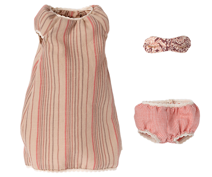 Maileg Medium Mouse in Nightgown