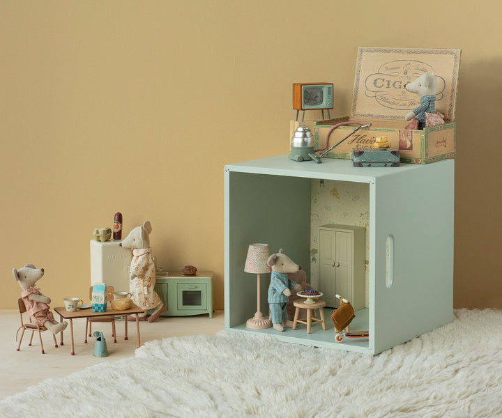 Maileg Grandma and grandpa mice in cigar box