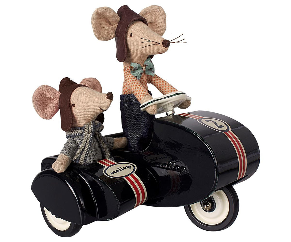 Maileg Dad Racer Mouse image 1