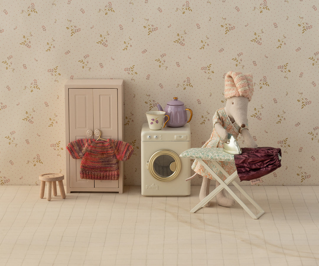 Maileg Skirt &amp; Knitted Blouse, Mum Mouse image 1