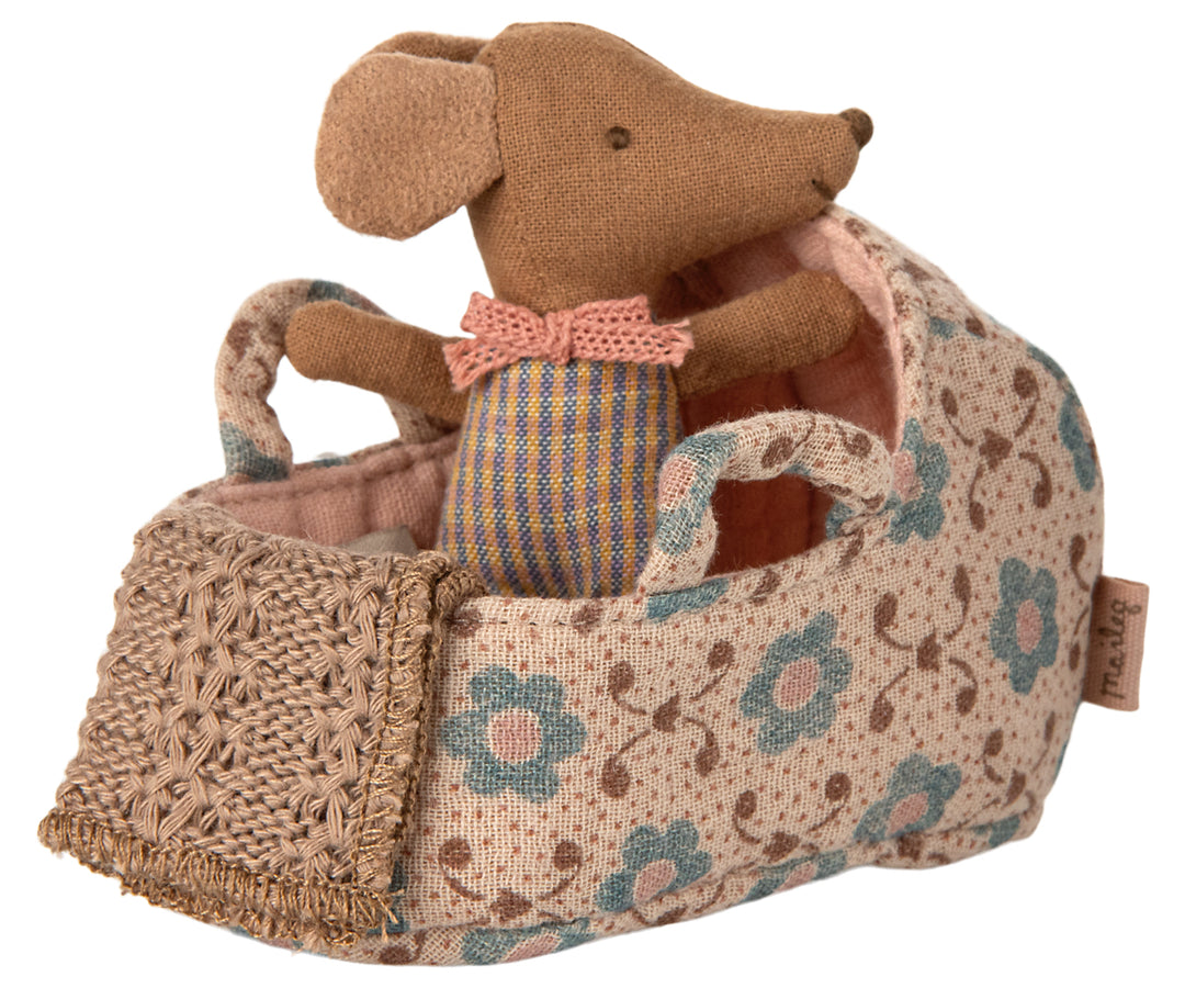 Maileg Carry cot, Baby mouse - Rose image 2