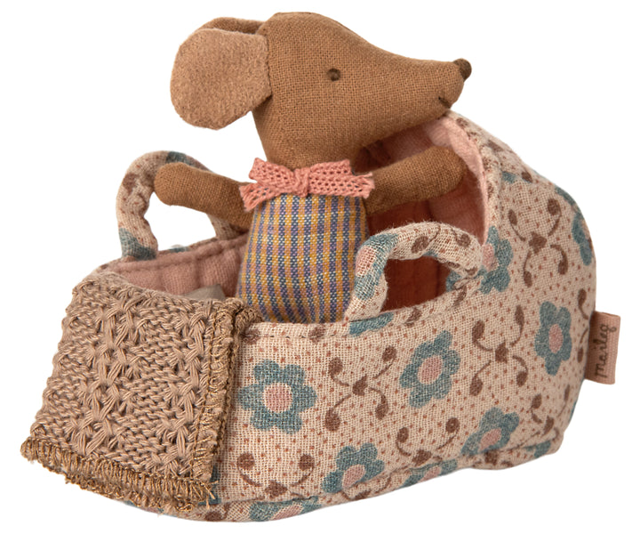 Maileg Carry cot, Baby mouse - Rose image 2
