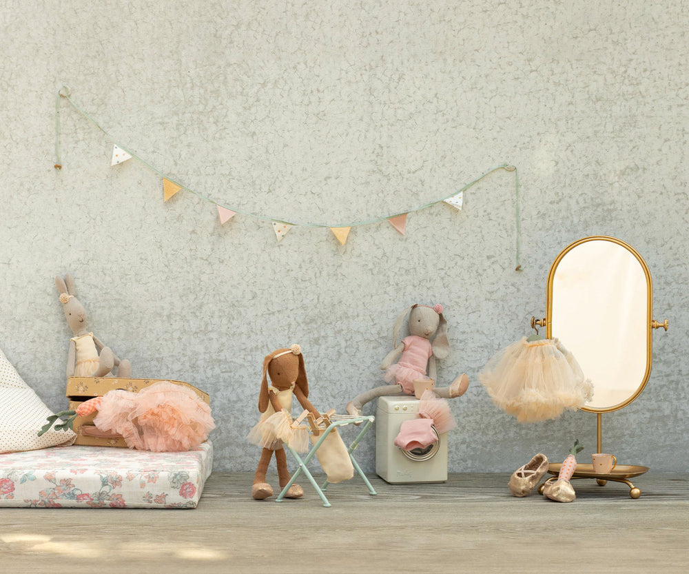 Maileg Bunny Size 2, Classic - Ballet Suit and Skirt Rose image 1