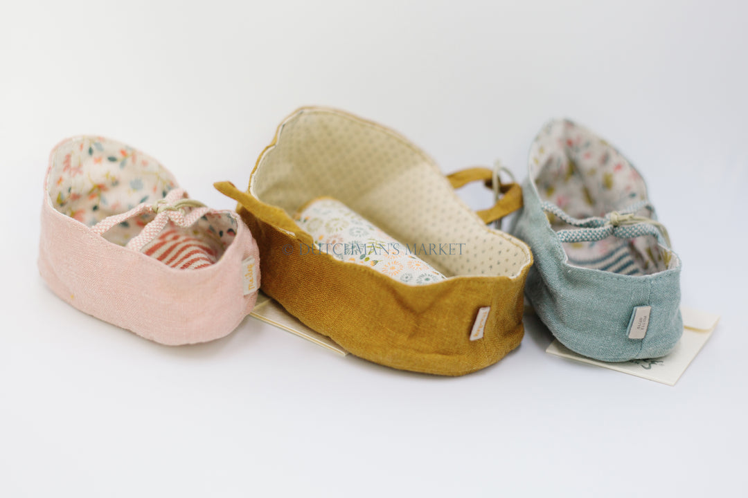 Maileg Carry Cot image 0