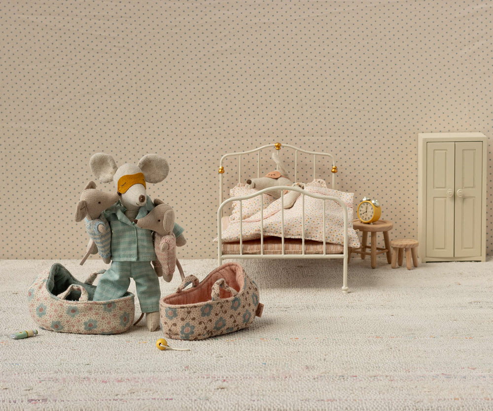 Maileg Baby mouse in carry cot - Blue image 1