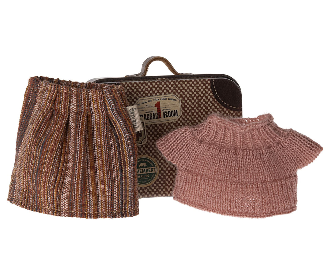 Maileg Knitted Blouse & Skirt in Suitcase, Mouse - Grandma image 0