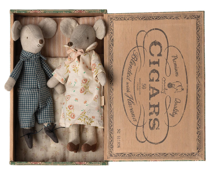 Maileg Grandma and Grandpa Mice in Cigarbox image 1