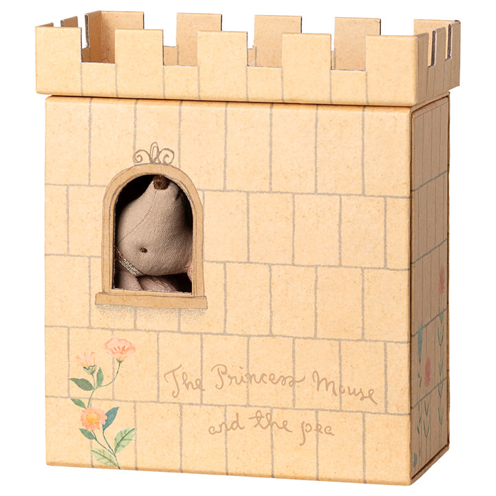 Maileg Princess and the Pea, Big Sister Mouse image 3