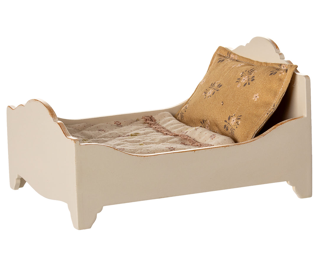 Maileg Bed, Mouse - Off white image 1
