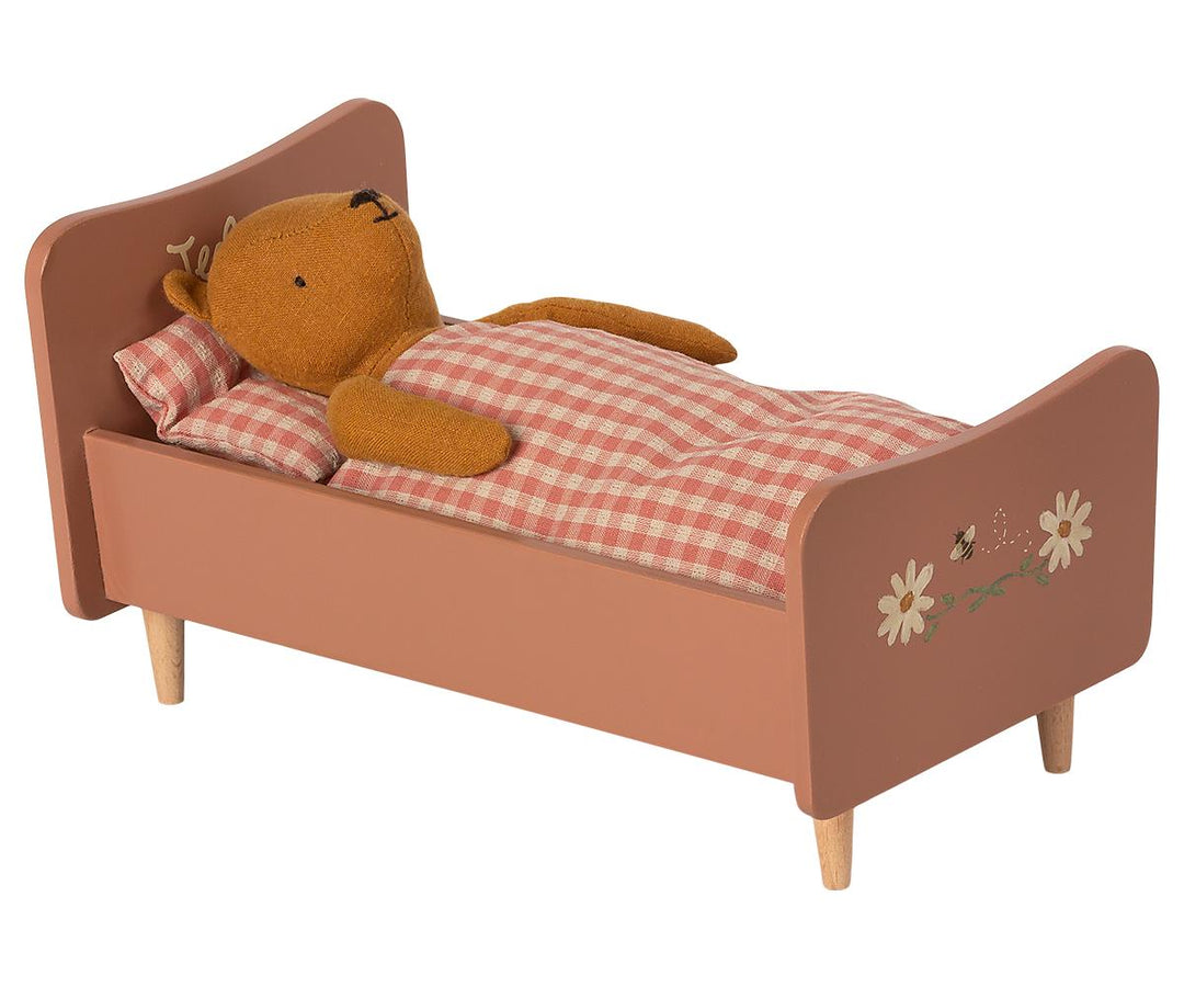 Maileg Teddy Mum Bed image 1