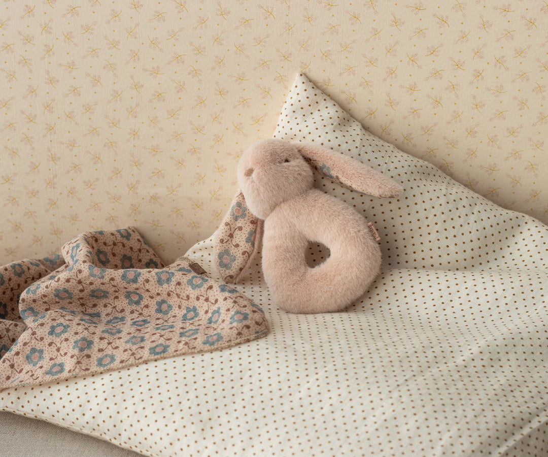 Maileg Bunny Rattle Set - Powder image 1