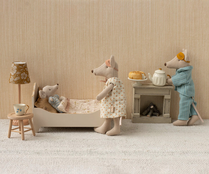 Maileg Bed, Mouse - Off white image 3