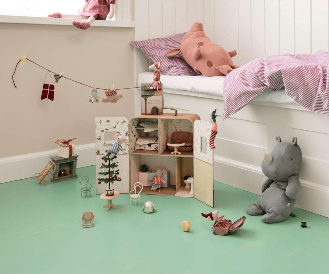 SuitCasa, Little sister and brother mouse image 3