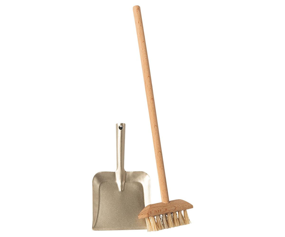 Maileg Broom Set image 0