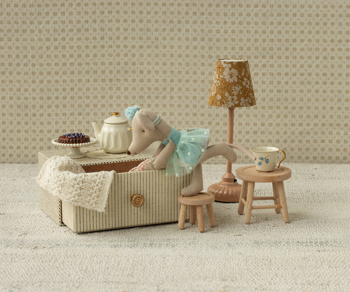 Maileg Dance mouse in daybed, Little sister image 1