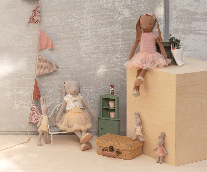 Maileg Bunny size 3, Classic - Ballet suit and skirt cream image 1