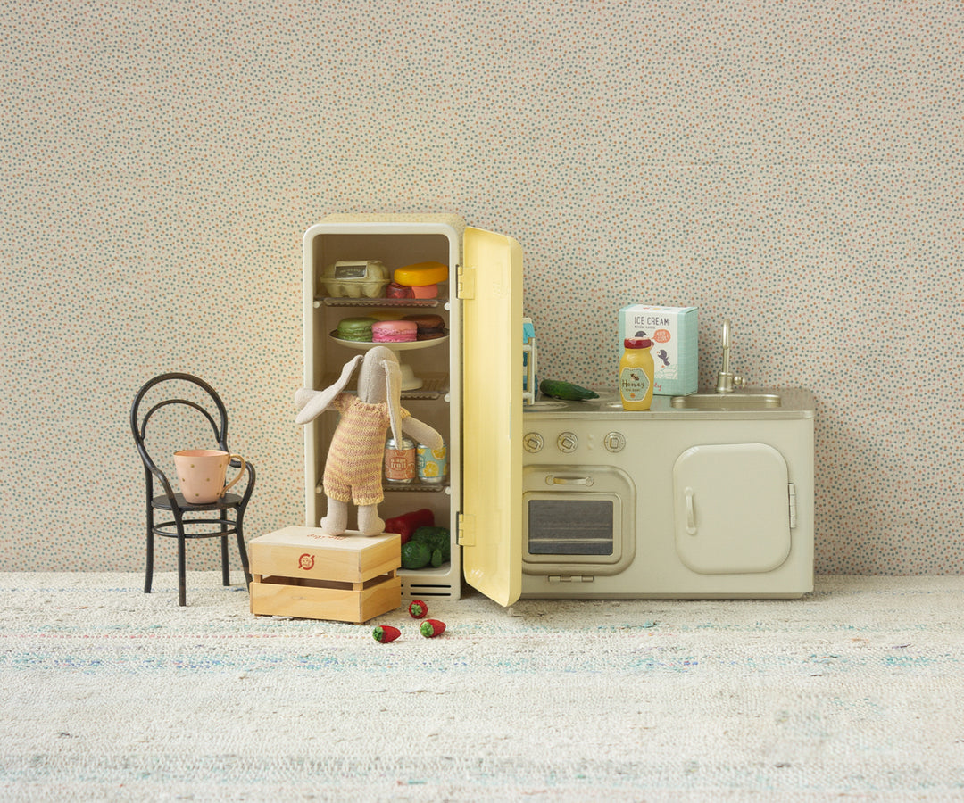 Maileg Miniature Fridge - Yellow image 2