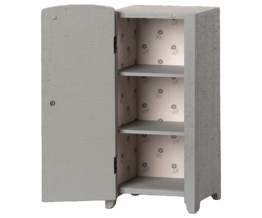 Maileg Miniature Closets image 5