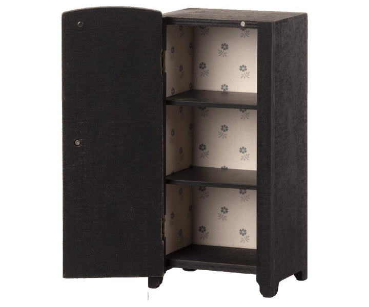Maileg Miniature Closets image 1