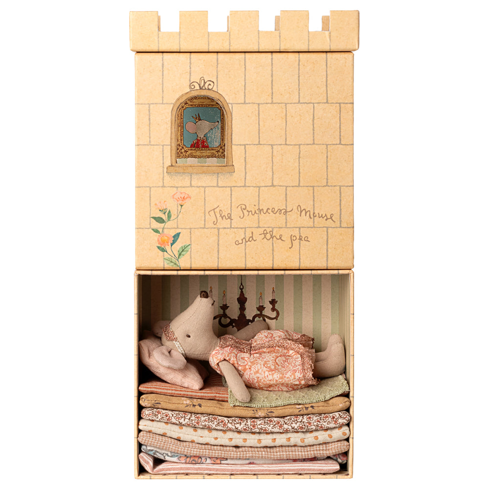 Maileg Princess and the Pea, Big Sister Mouse image 1
